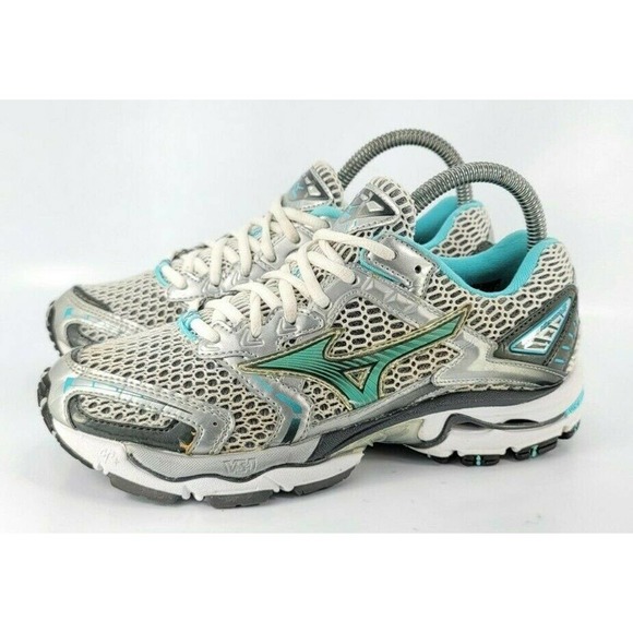 mizuno wave nirvana 6